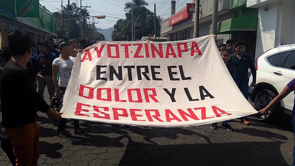 Solicitan padres de familia de Ayotzinapa una audiencia con Claudia Sheinbaum