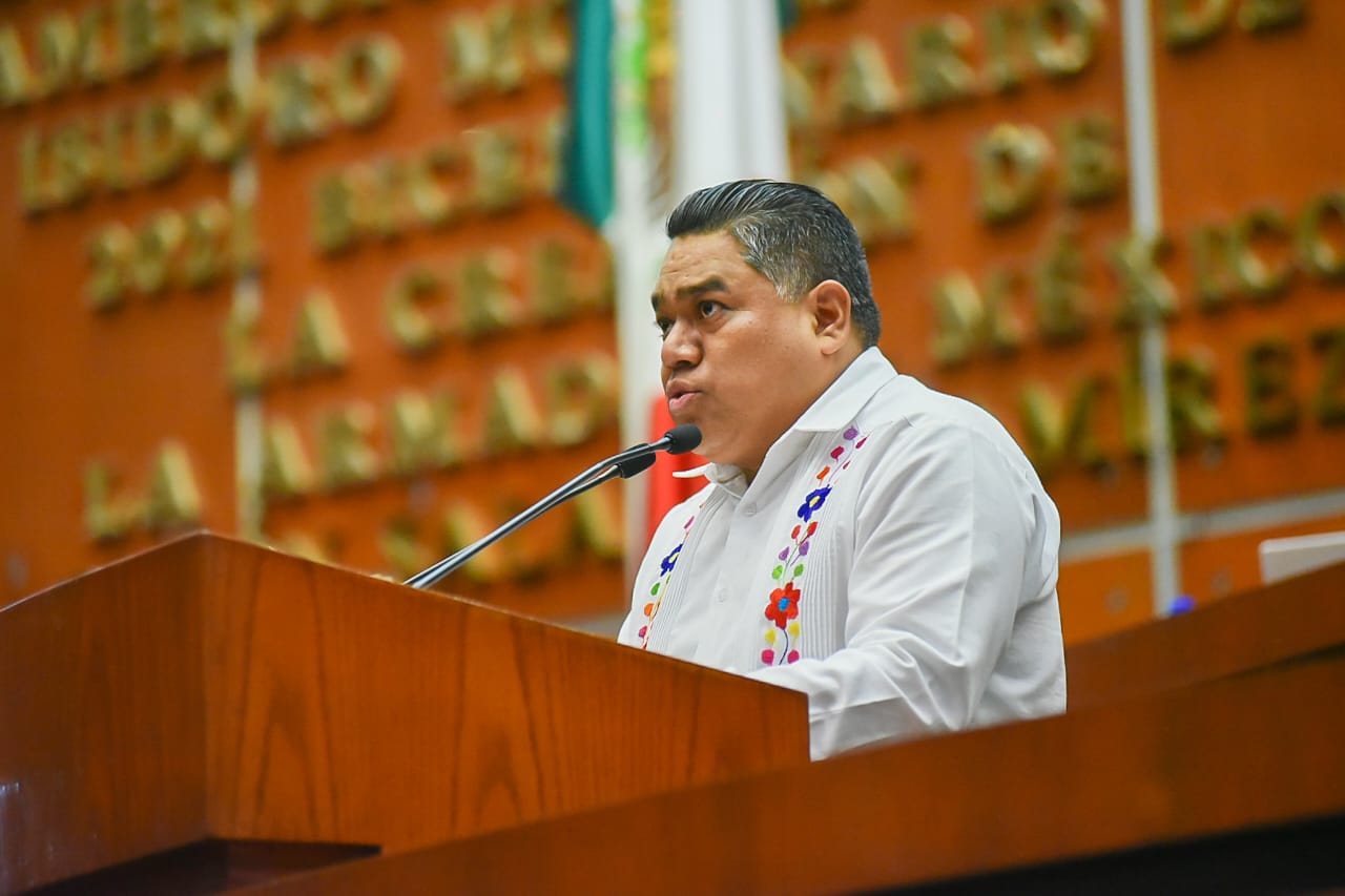 Propone diputado reformas para prohibir matrimonios entre menores de edad en Guerrero 