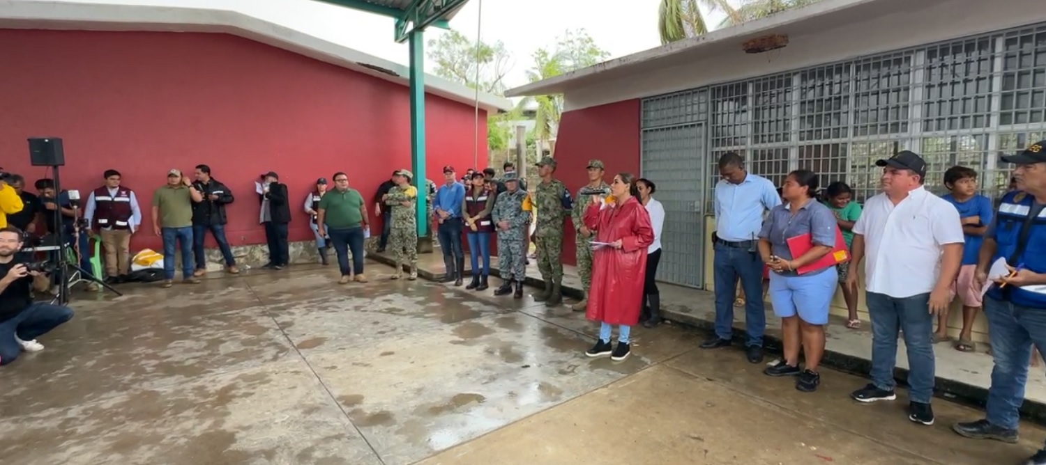 Recorre Evelyn Salgado la región Costa Chica para evaluar daños y destaca labor coordinada