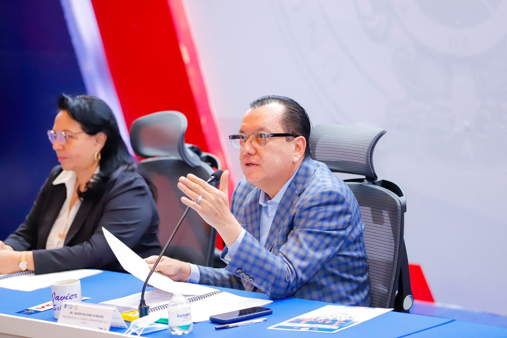 Investigan cobros de hasta 120 mil pesos por ingreso en la UAGro